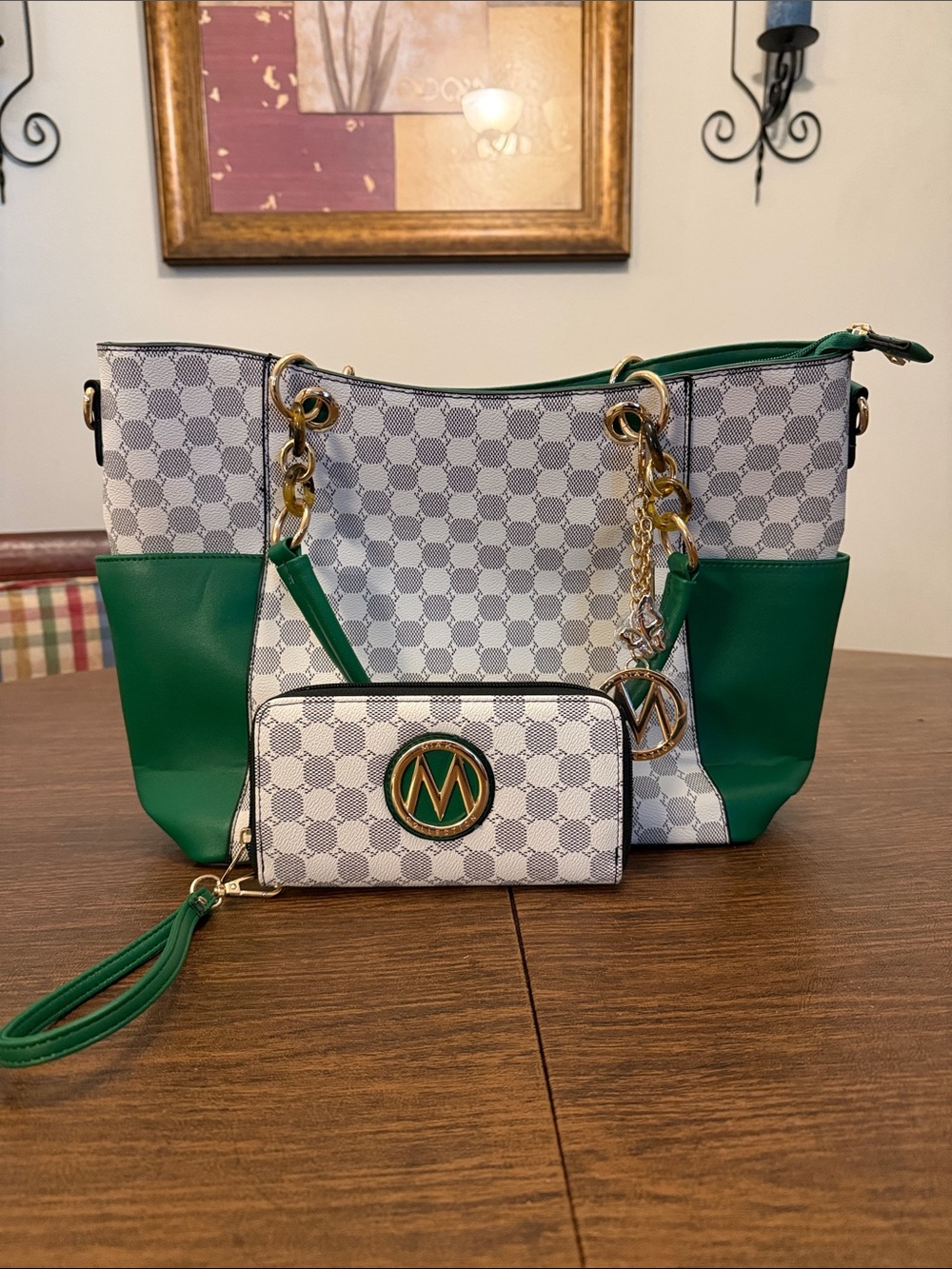 Green & White Patterned Tote with Matching Wristlet by Unknown Brand